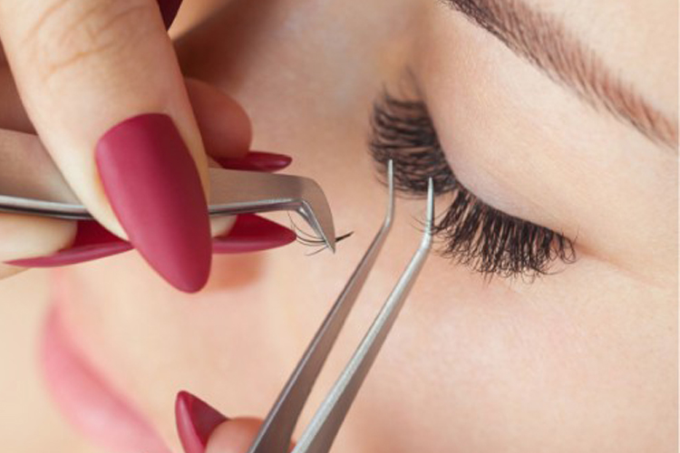 İpek Kirpik Nedir? Nasıl Uygulanır?