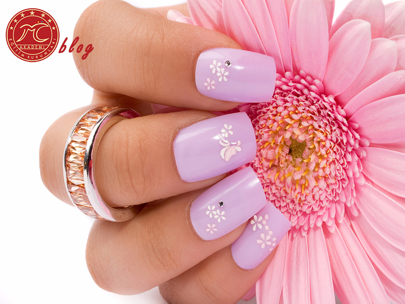 Protez Tırnak Uygulaması Nedir?